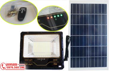Báo Giá Đèn Pha Năng Lượng Mặt Trời 300W Chính Hãng